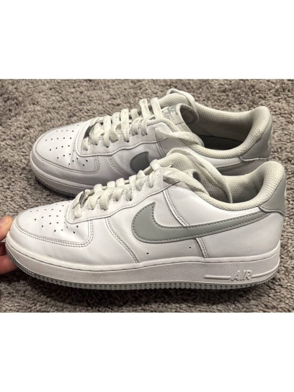 Men's Nike Air Force 1 '07 White/Lt Smoke Grey-White (FJ4146 100) - Size 7.5